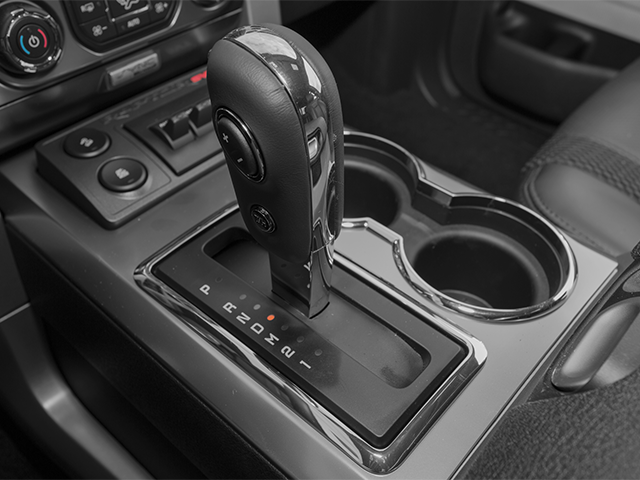 2014 Ford F-150 4WD SuperCrew 145" SVT Raptor