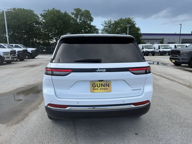2024 Jeep Grand Cherokee Laredo A