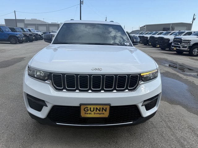 2024 Jeep Grand Cherokee Laredo A