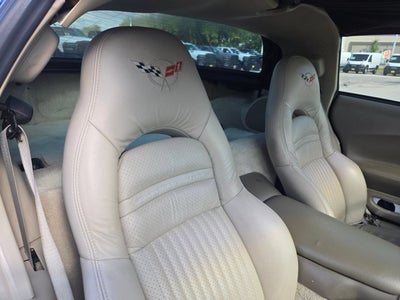 2004 Chevrolet Corvette 2dr Cpe