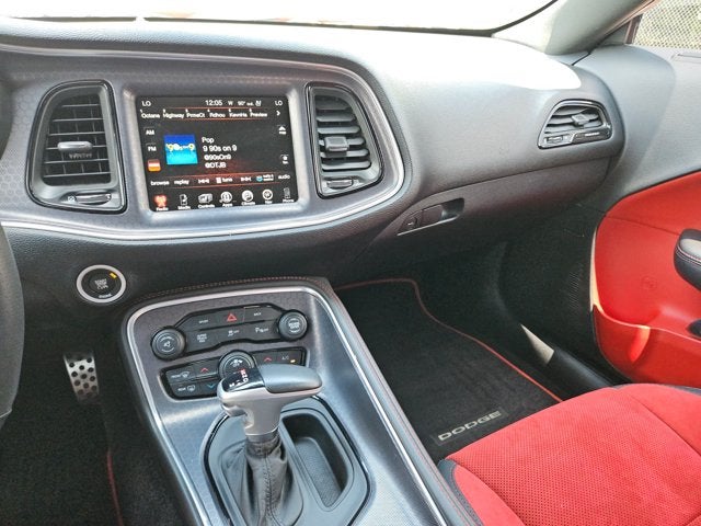 2016 Dodge Challenger 392 Hemi Scat Pack Shaker