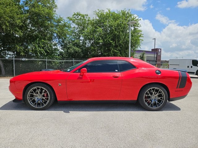 2016 Dodge Challenger 392 Hemi Scat Pack Shaker