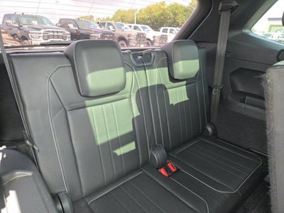 2022 Volkswagen Tiguan SE R-Line Black