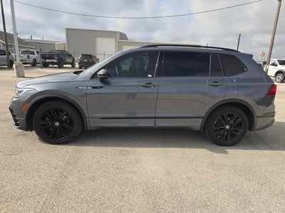 2022 Volkswagen Tiguan SE R-Line Black
