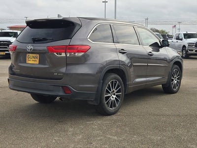 2018 Toyota Highlander SE