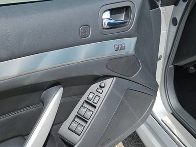 2014 INFINITI Q60 Convertible 2dr