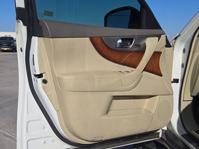 2014 INFINITI QX70 RWD 4dr