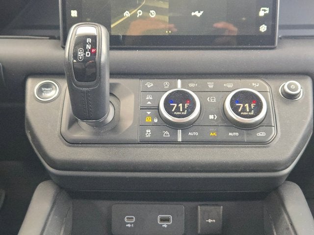 2024 Land Rover Defender X-Dynamic SE