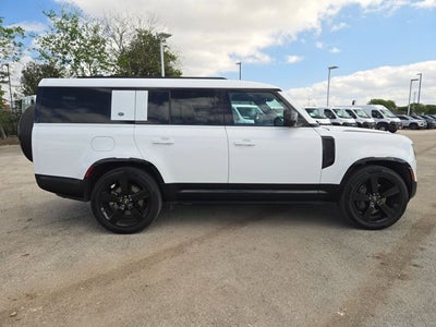 2024 Land Rover Defender X-Dynamic SE