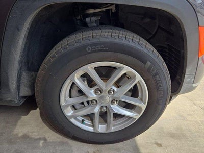 2025 Jeep Grand Cherokee L Laredo 4x2