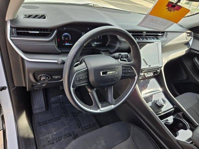 2023 Jeep Grand Cherokee L Laredo 4x4