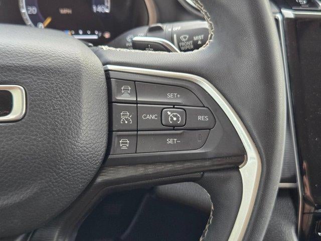 2023 Jeep Grand Cherokee L Laredo 4x4