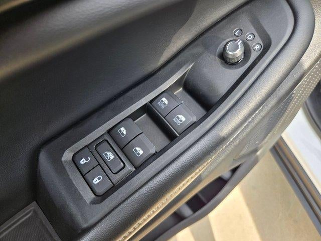 2023 Jeep Grand Cherokee L Laredo 4x4