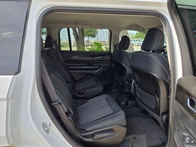 2023 Jeep Grand Cherokee L Laredo 4x4