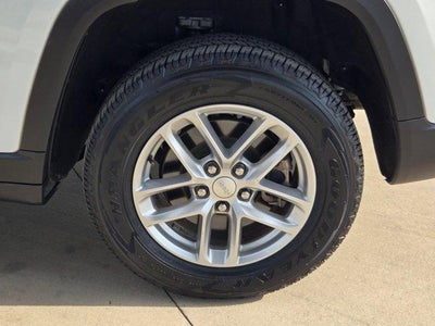2023 Jeep Grand Cherokee L Laredo 4x4