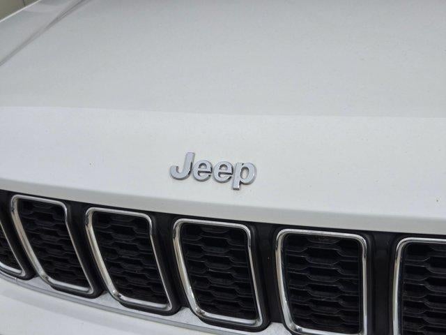 2023 Jeep Grand Cherokee L Laredo 4x4