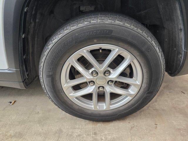 2023 Jeep Grand Cherokee L Laredo 4x4