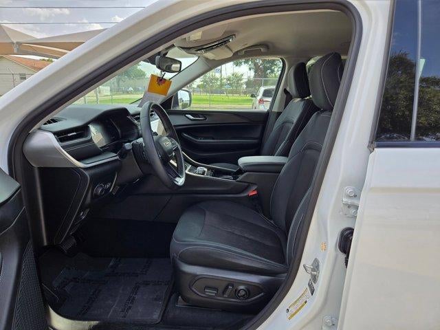 2023 Jeep Grand Cherokee L Laredo 4x4