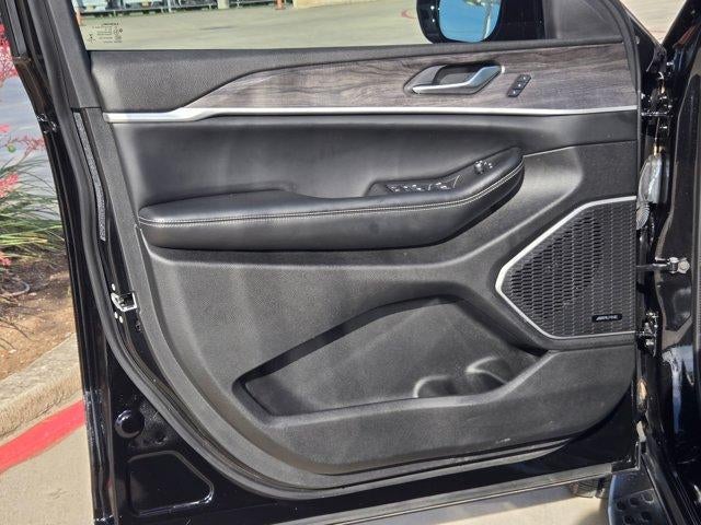 2023 Jeep Grand Cherokee L Base