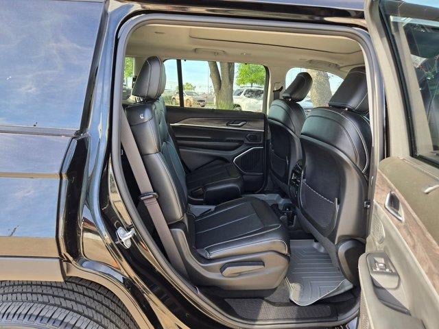 2023 Jeep Grand Cherokee L Base