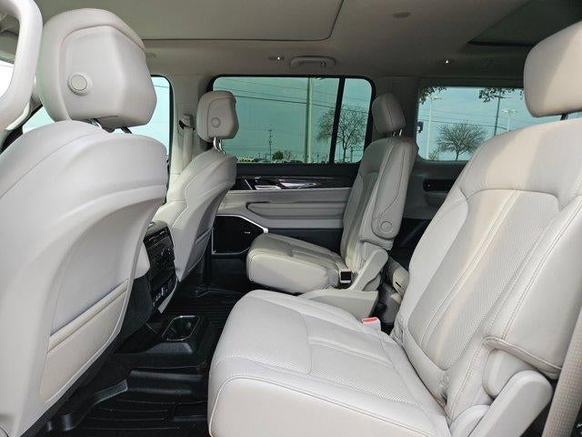 2022 Jeep Wagoneer Series III 4x2