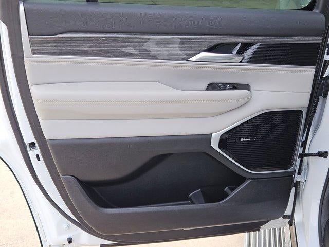 2022 Jeep Wagoneer Series III 4x2