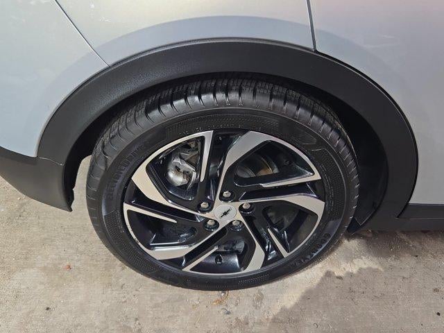 2023 Chevrolet Bolt EV 2LT - Photo 9