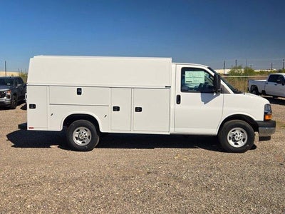 2025 Chevrolet Express Cutaway 3500 3500 Van 139"