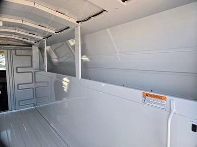 2025 Chevrolet Express Cutaway 3500 3500 Van 139"