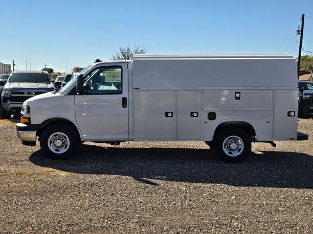 2025 Chevrolet Express Cutaway 3500 3500 Van 139"