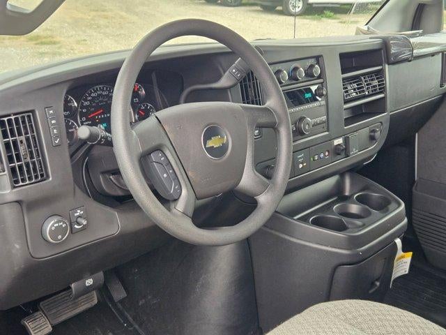 2025 Chevrolet Express Cutaway 3500 3500 Van 139"