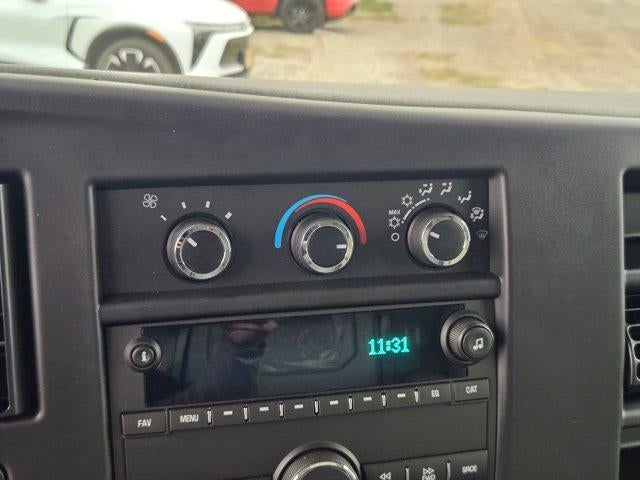 2025 Chevrolet Express Cutaway 3500 3500 Van 139"