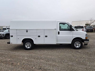 2025 Chevrolet Express Cutaway 3500 3500 Van 139"