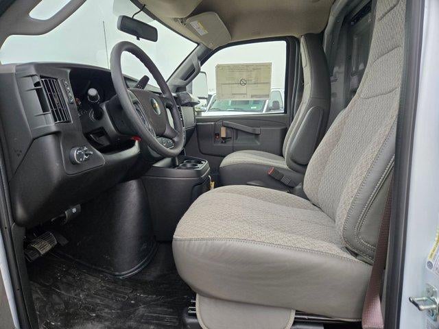 2025 Chevrolet Express Cutaway 3500 3500 Van 139"