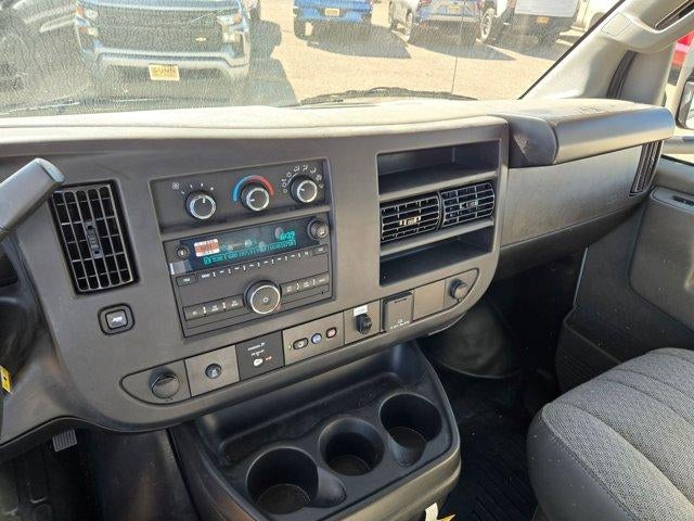 2025 Chevrolet Express Cutaway 3500 3500 Van 139"