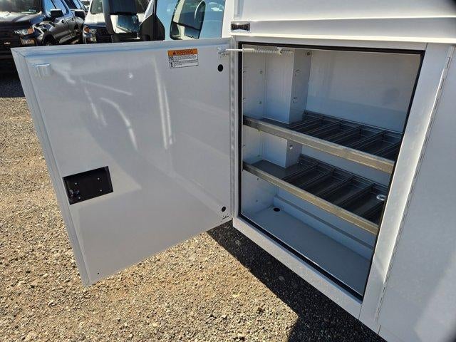 2025 Chevrolet Express Cutaway 3500 3500 Van 139"