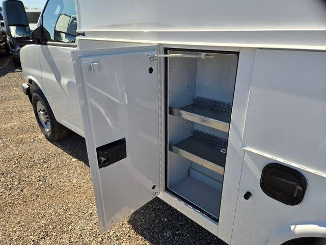 2025 Chevrolet Express Cutaway 3500 3500 Van 139"