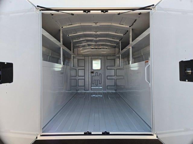 2025 Chevrolet Express Cutaway 3500 3500 Van 139"