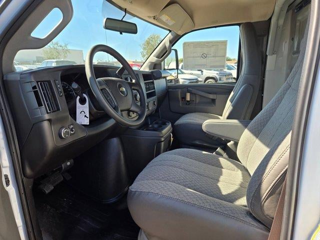 2025 Chevrolet Express Cutaway 3500 3500 Van 139"