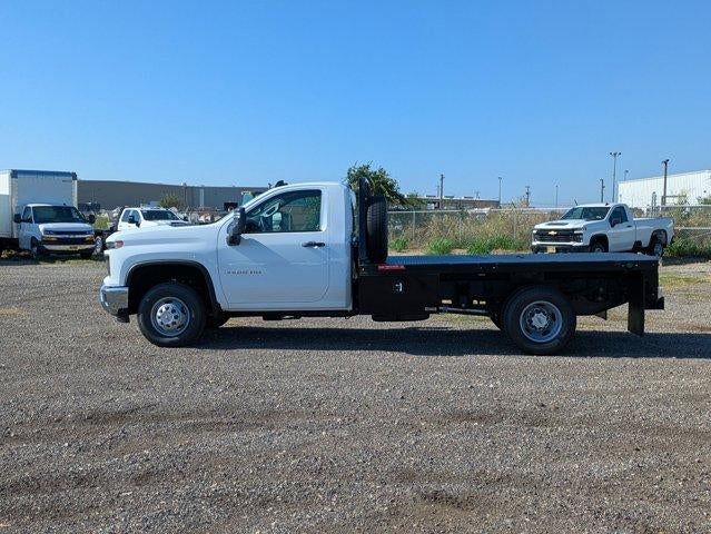 2025 Chevrolet Silverado 3500 HD Chassis Cab 4WD Reg Cab 171" WB, 84.5" CA Work Truck