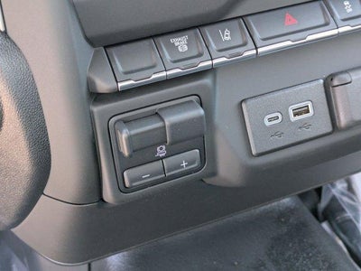 2025 Chevrolet Silverado 3500 HD Chassis Cab 4WD Reg Cab 171" WB, 84.5" CA Work Truck