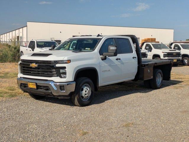 2025 Chevrolet Silverado 3500 HD Chassis Cab 4WD Crew Cab 177" WB, 60" CA Work Truck