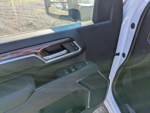 2025 Chevrolet Silverado 3500 HD Double Cab Long Box 4-Wheel Drive LT