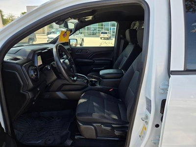 2025 Chevrolet Colorado WT/LT