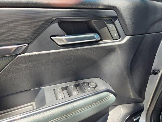 2024 GMC Acadia AT4