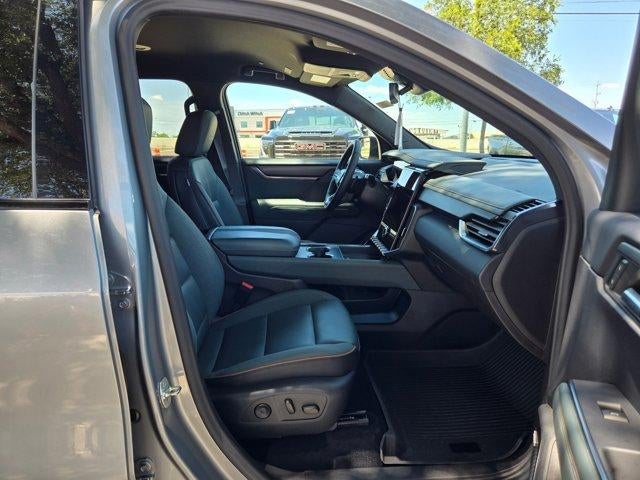 2024 GMC Acadia AT4