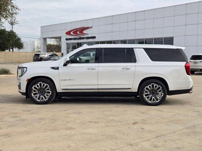 2023 GMC Yukon XL Denali Ultimate