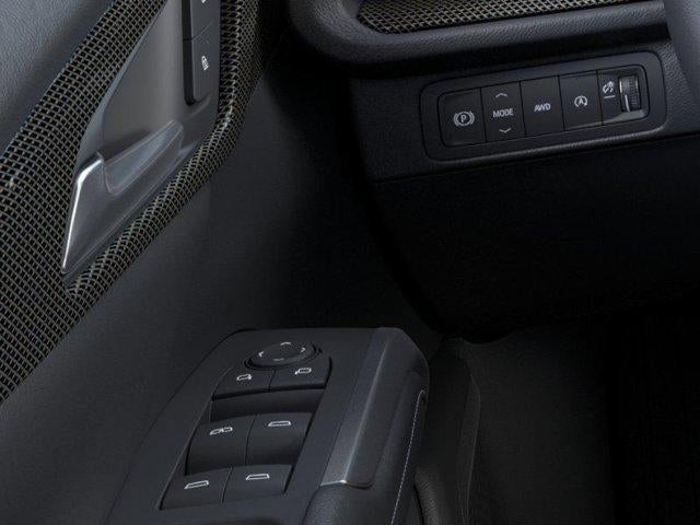 2027 Chevrolet Traverse Z71 - Photo 41