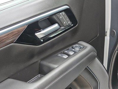 2025 Chevrolet Suburban LT