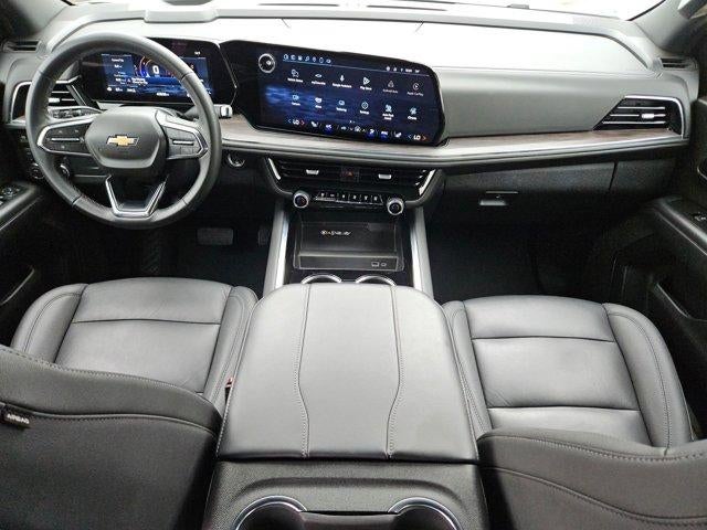 2025 Chevrolet Suburban LT